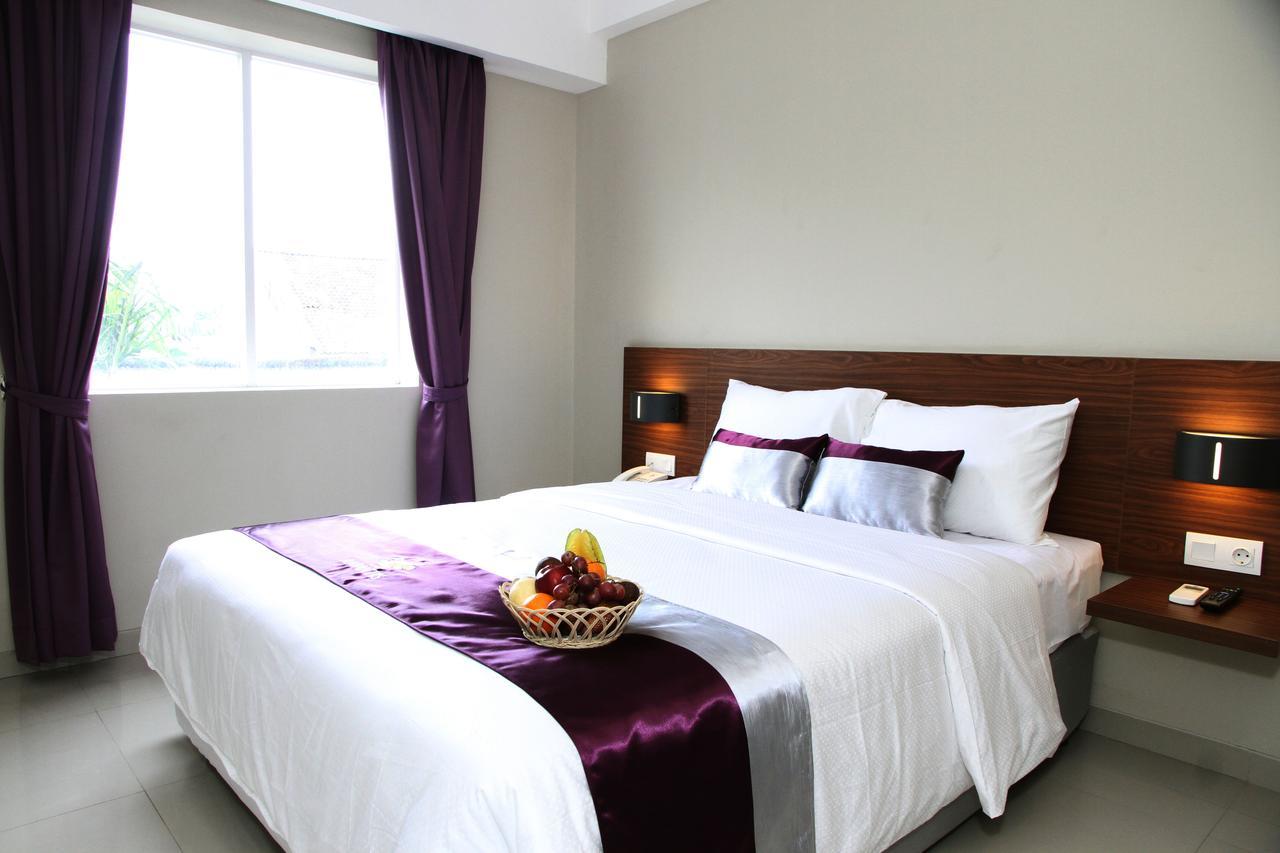 Amantis Hotel Demak Екстериор снимка